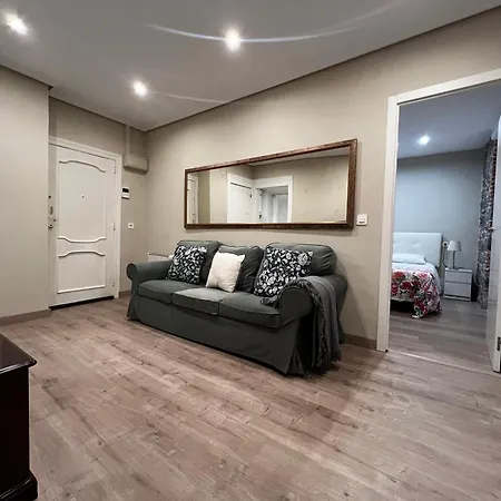 Piso En Castrillon Cerca De La Playa De Salinas, Eysines 34 1izq Vut-4368-as8 Apartmán